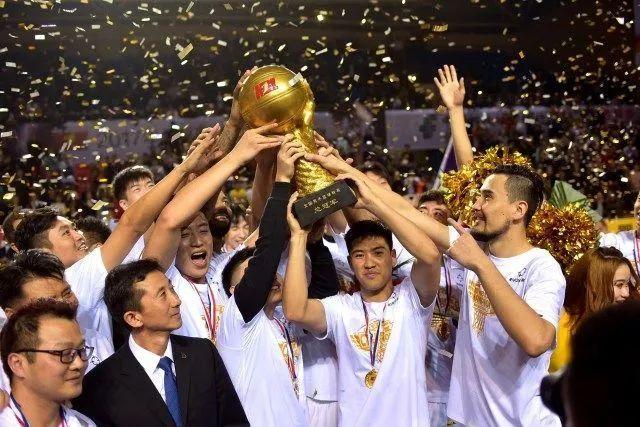 泰森出场16分钟赚2000万美元 相当于梅西整赛季收入